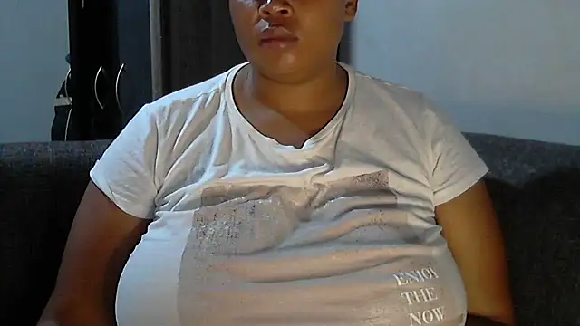 Snapshot of Sexy-queen99xx chatting on 03.02.26 Sexy-queen99xx online show from 03.02.26