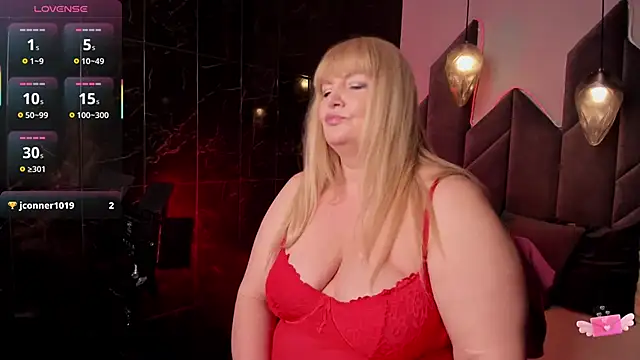 Snapshot of NicoleKind chatting on 02.24.26 NicoleKind online show from 02.24.26