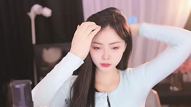 Ocean--Lili online show from 02.28.25