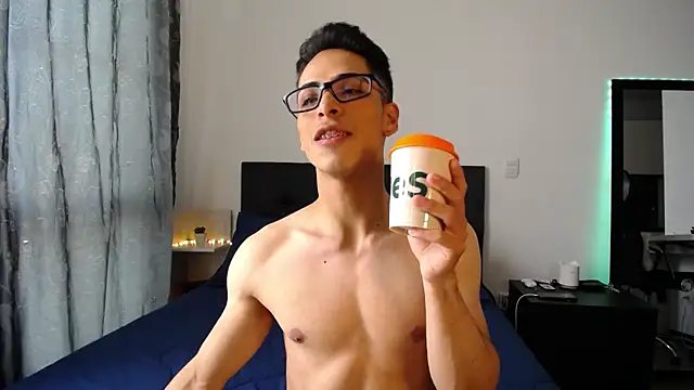 Snapshot of aodaboyyy chatting on 12.29.24 aodaboyyy online show from 12.29.24