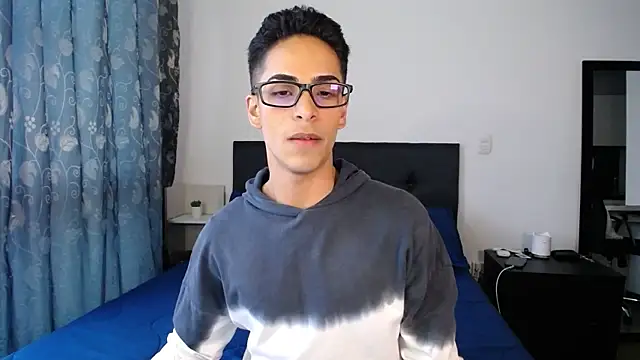 Snapshot of aodaboyyy chatting on 12.30.24 aodaboyyy online show from 12.30.24