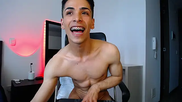 Snapshot of aodaboyyy chatting on 01.02.25 aodaboyyy online show from 01.02.25