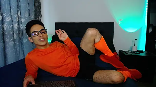 Snapshot of aodaboyyy chatting on 01.05.25 aodaboyyy online show from 01.05.25