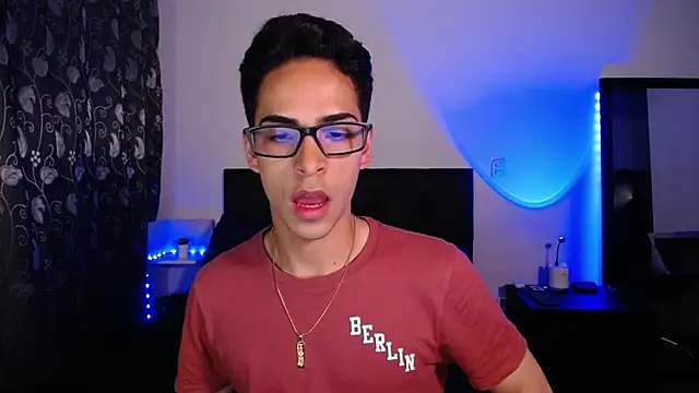 Snapshot of aodaboyyy chatting on 01.17.25 aodaboyyy online show from 01.17.25