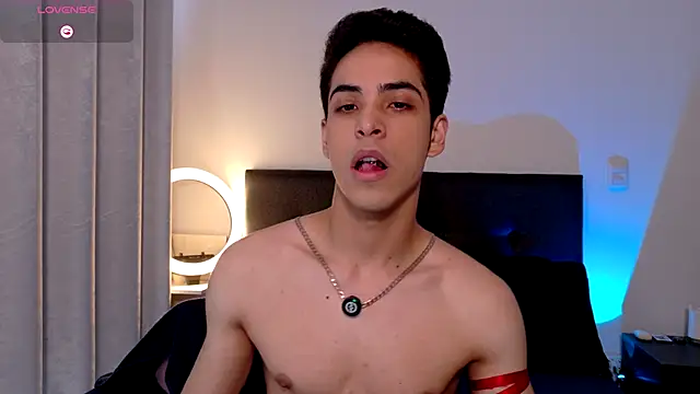 Snapshot of aodaboyyy chatting on 10.08.25 aodaboyyy online show from 10.08.25