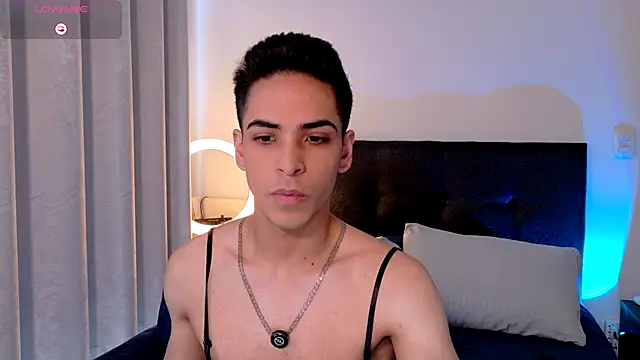 Snapshot of aodaboyyy chatting on 10.19.25 aodaboyyy online show from 10.19.25