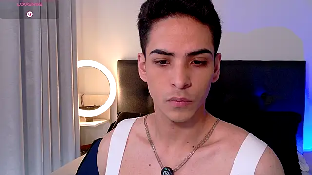 Snapshot of aodaboyyy chatting on 10.27.25 aodaboyyy online show from 10.27.25