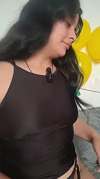 Snapshot of ZaraHoney chatting on 10.02.25 ZaraHoney online show from 10.02.25