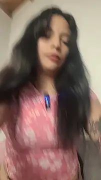 Snapshot of ZaraHoney chatting on 10.09.25 ZaraHoney online show from 10.09.25