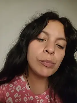 Snapshot of ZaraHoney chatting on 10.11.25 ZaraHoney online show from 10.11.25