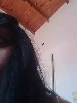 Snapshot of ZaraHoney chatting on 10.18.25 ZaraHoney online show from 10.18.25