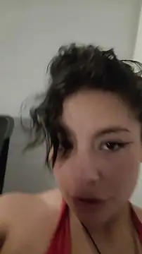 Snapshot of ZaraHoney chatting on 10.24.25 ZaraHoney online show from 10.24.25