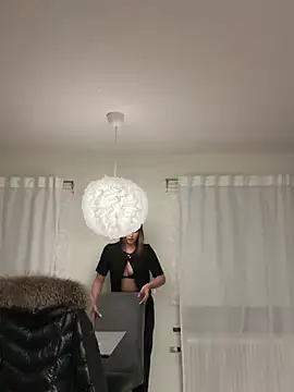 Snapshot of Lebanese-teen chatting on 01.16.25 Lebanese-teen online show from 01.16.25