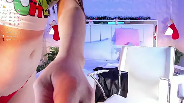 Snapshot of CloeHarp chatting on 12.28.24 CloeHarp online show from 12.28.24