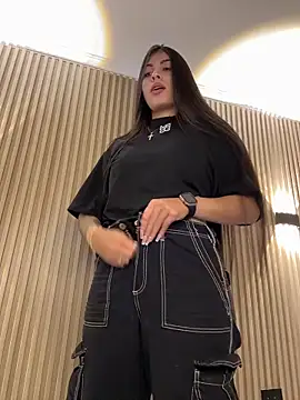 Sarasanders 4 online show from 11.22.25