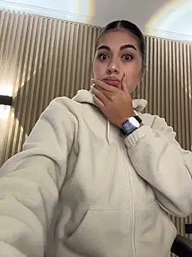 Sarasanders 4 online show from 11.25.25