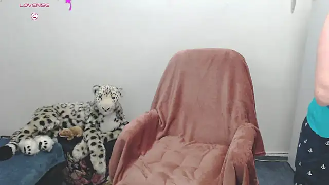 Ammillia online show from 01.21.25