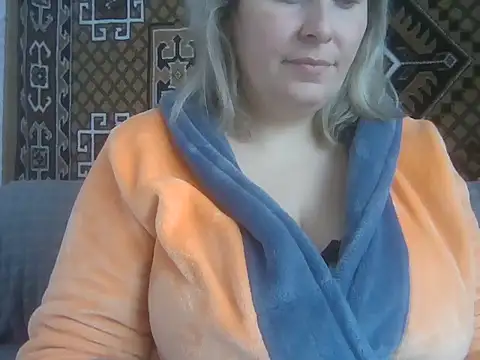 Diana Britt online show from 02.16.26