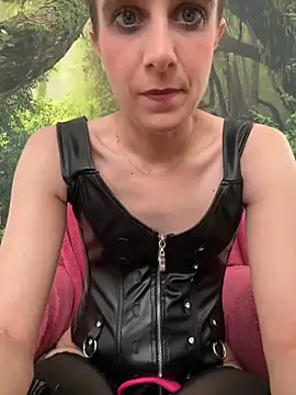LadyChantale online show from 12.30.24