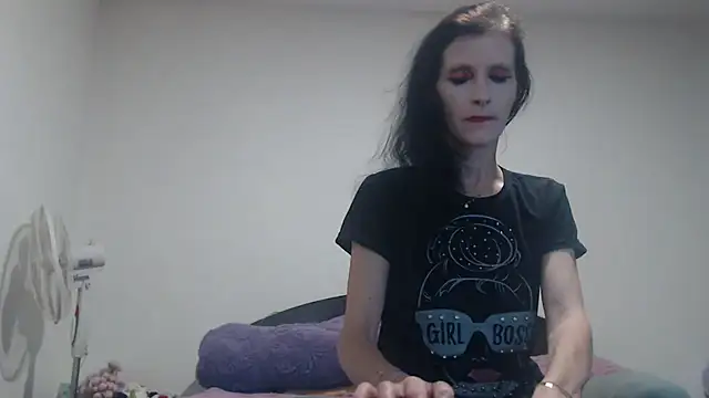 Bonny Ella online show from 12.15.24