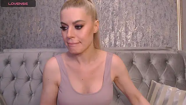 BlondieStar online show from 12.21.25