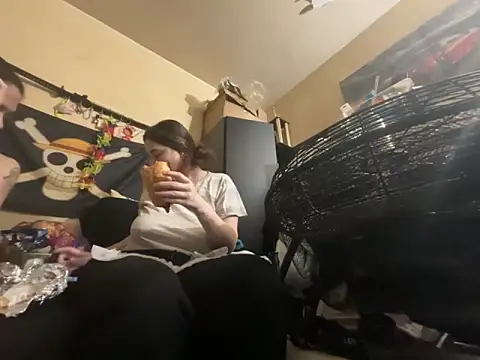 Snapshot of Snowbunnycake_131 chatting on 03.15.26 Snowbunnycake 131 online show from 03.15.26