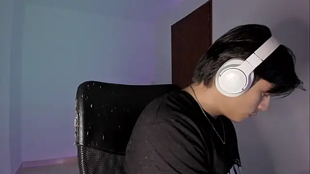 Giordano Russo online show from 10.22.25