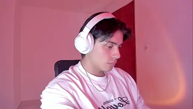 Giordano Russo online show from 11.04.25