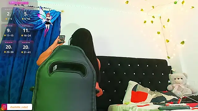 Snapshot of cute_charlotte_ chatting on 10.17.25 cute charlotte online show from 10.17.25