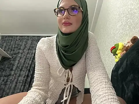 GumusGuray online show from 02.02.25