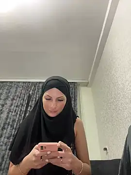 GumusGuray online show from 02.08.25