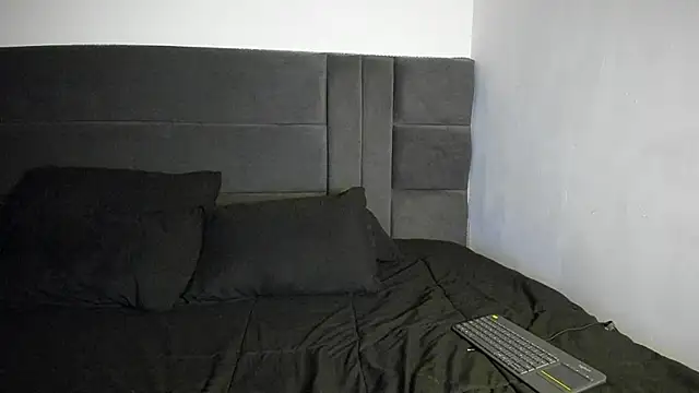 alejandro  2 online show from 01.14.26