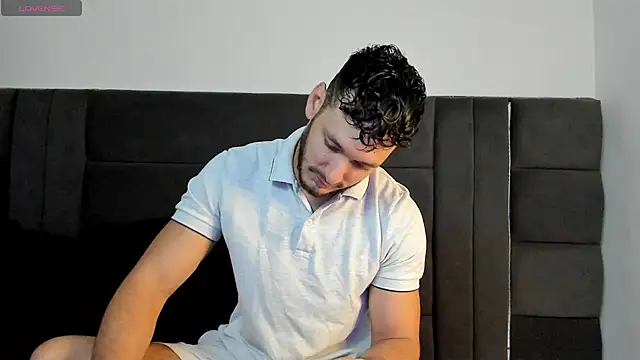 alejandro  2 online show from 04.23.26