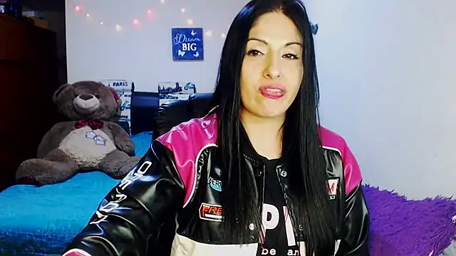 Snapshot of sahtlove1 chatting on 11.16.25 sahtlove1 online show from 11.16.25