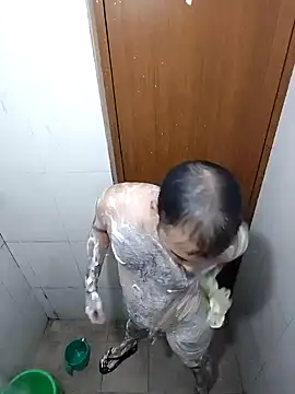 Snapshot of vishnuvinod_india chatting on 12.28.24 vishnuvinod india online show from 12.28.24