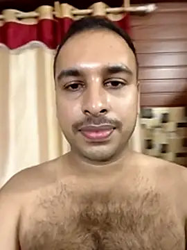 Snapshot of vishnuvinod_india chatting on 11.07.25 vishnuvinod india online show from 11.07.25