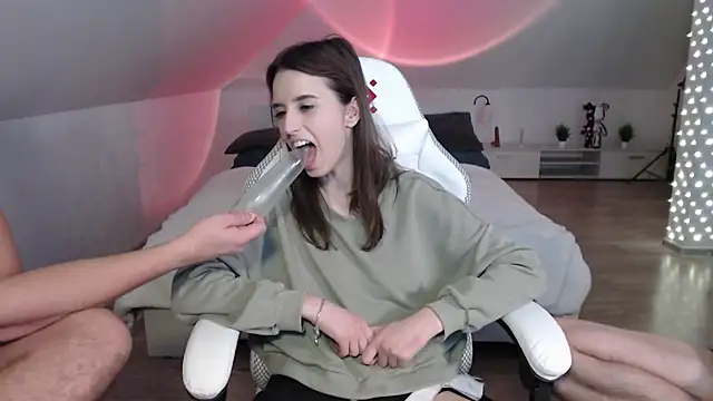 -Yummybabes- online show from 02.21.25