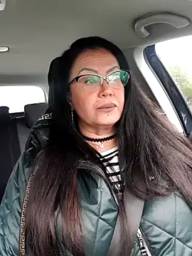 x  KHALEESI  x online show from 10.03.25