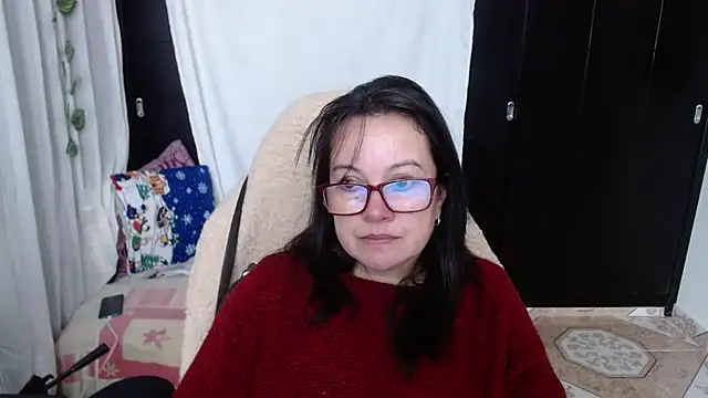 Sonialorens  online show from 12.19.24
