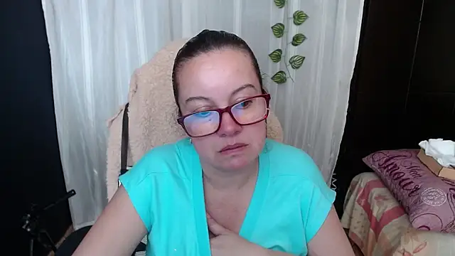 Sonialorens  online show from 01.07.25