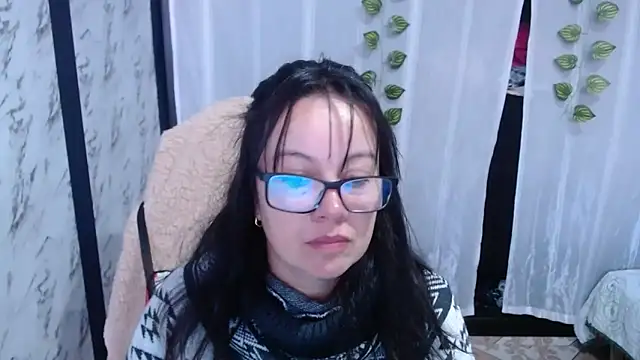Sonialorens  online show from 02.28.25