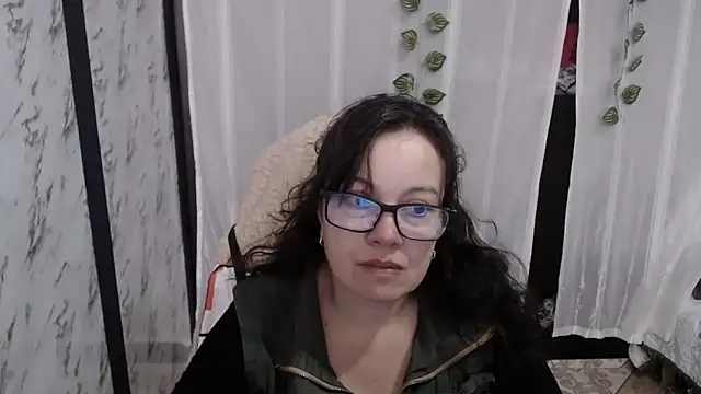 Sonialorens  online show from 03.05.25