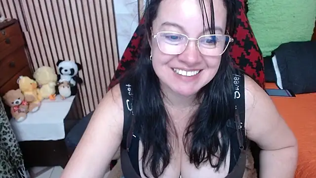 Sonialorens  online show from 10.04.25