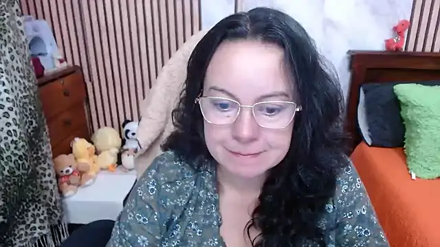 Sonialorens  online show from 10.09.25