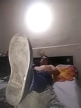 Snapshot of starplss chatting on 03.25.26 starplss online show from 03.25.26