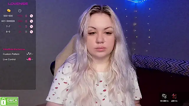 Snapshot of elven_dreams_ chatting on 12.12.24 elven dreams online show from 12.12.24