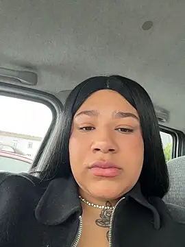 Snapshot of IamSashaLuv chatting on 12.19.25 IamSashaLuv online show from 12.19.25