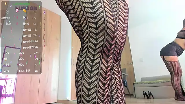 Snapshot of Ms_Valerypawg chatting on 03.15.25 Ms Valerypawg online show from 03.15.25