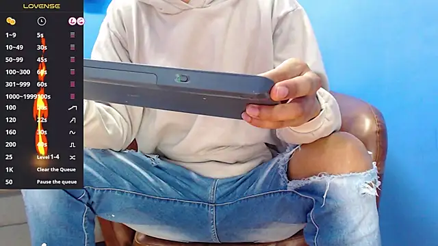 Robert Kingg online show from 11.06.25