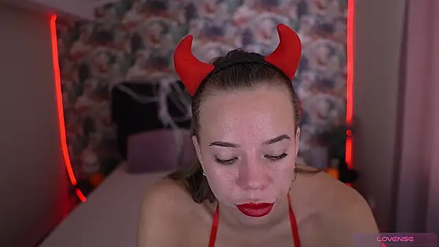 Sexy Ira online show from 10.31.25